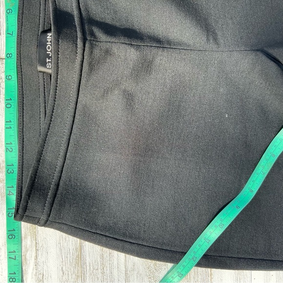 St. John Caviar Collection High Rise Cropped Knit Pant - Picture 10 of 13